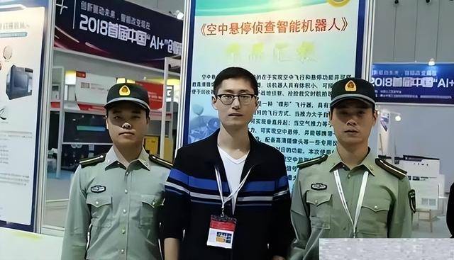 陪学又陪玩 月薪动辄上万元的陪伴师能减轻育儿焦虑吗？