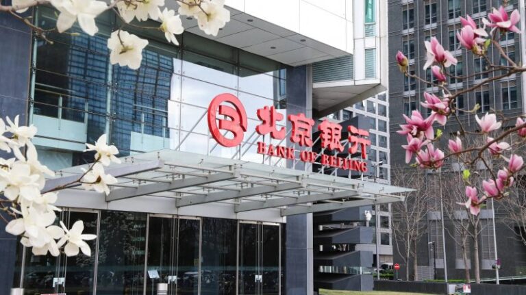 年轻人爱上文化馆里“夜间课堂”